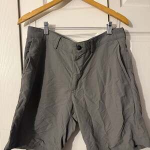 The North Face Men's Hiking Shorts - Asphalt Gray Size 32